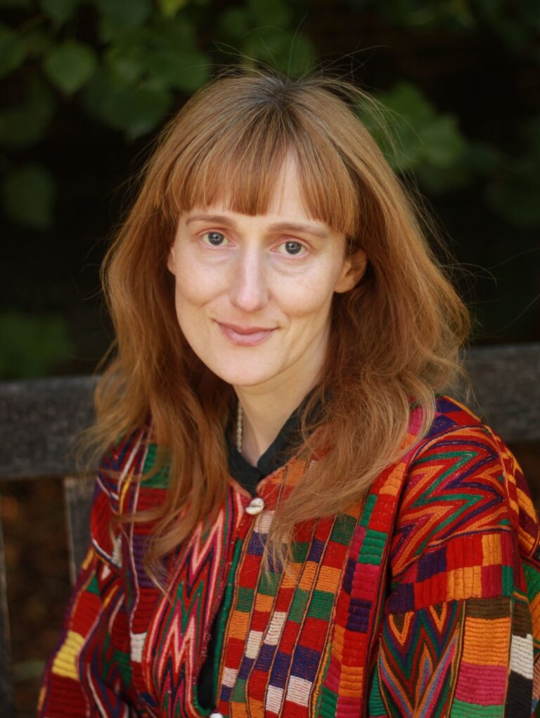 Portrait of therapist Beatrice Banks offering online therapy in the UK, supporting anxiety, depression, self-esteem and neurodivergence. Based in West London, Frome and Bristol